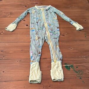 Little Sleepies hop to it zippy 6-12 months